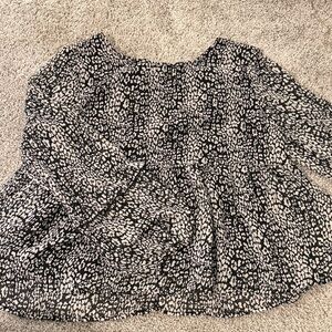 Peach Love California Black and White Printed Peasant Blouse